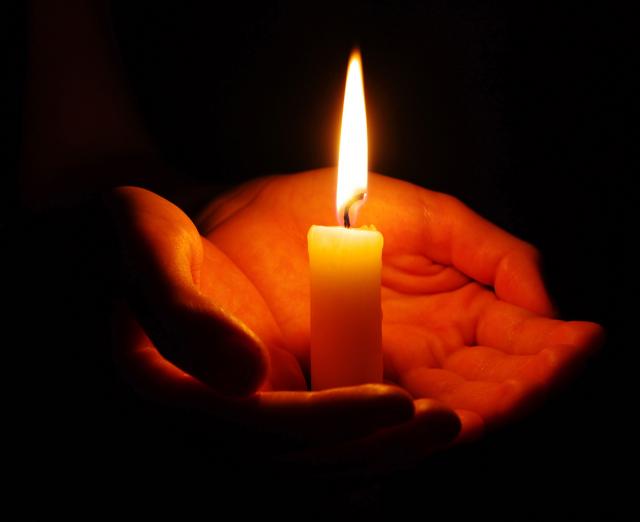 gs110906_911candle.jpg
